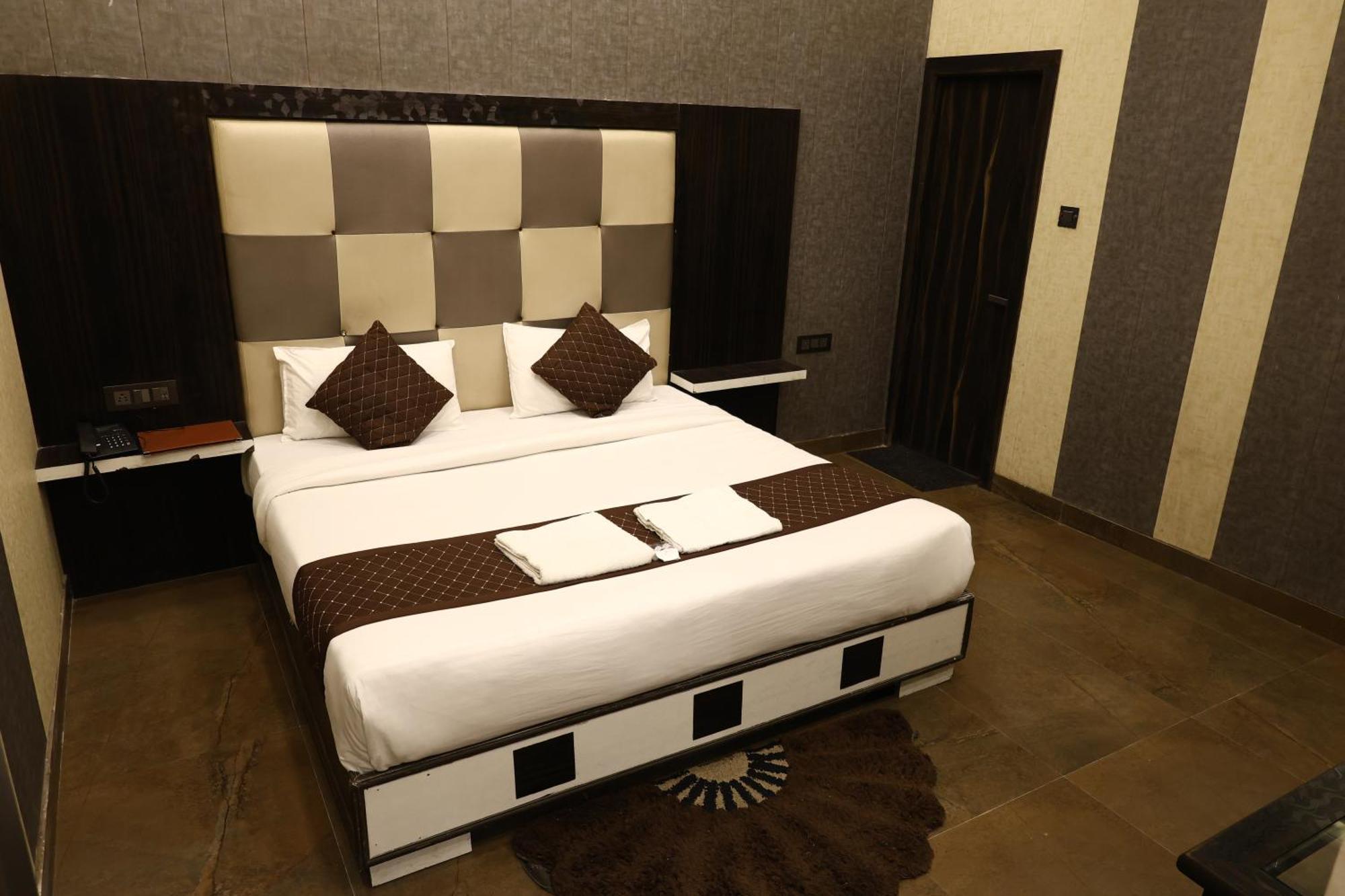 Hotel Pardesi 哈里瓦 外观 照片