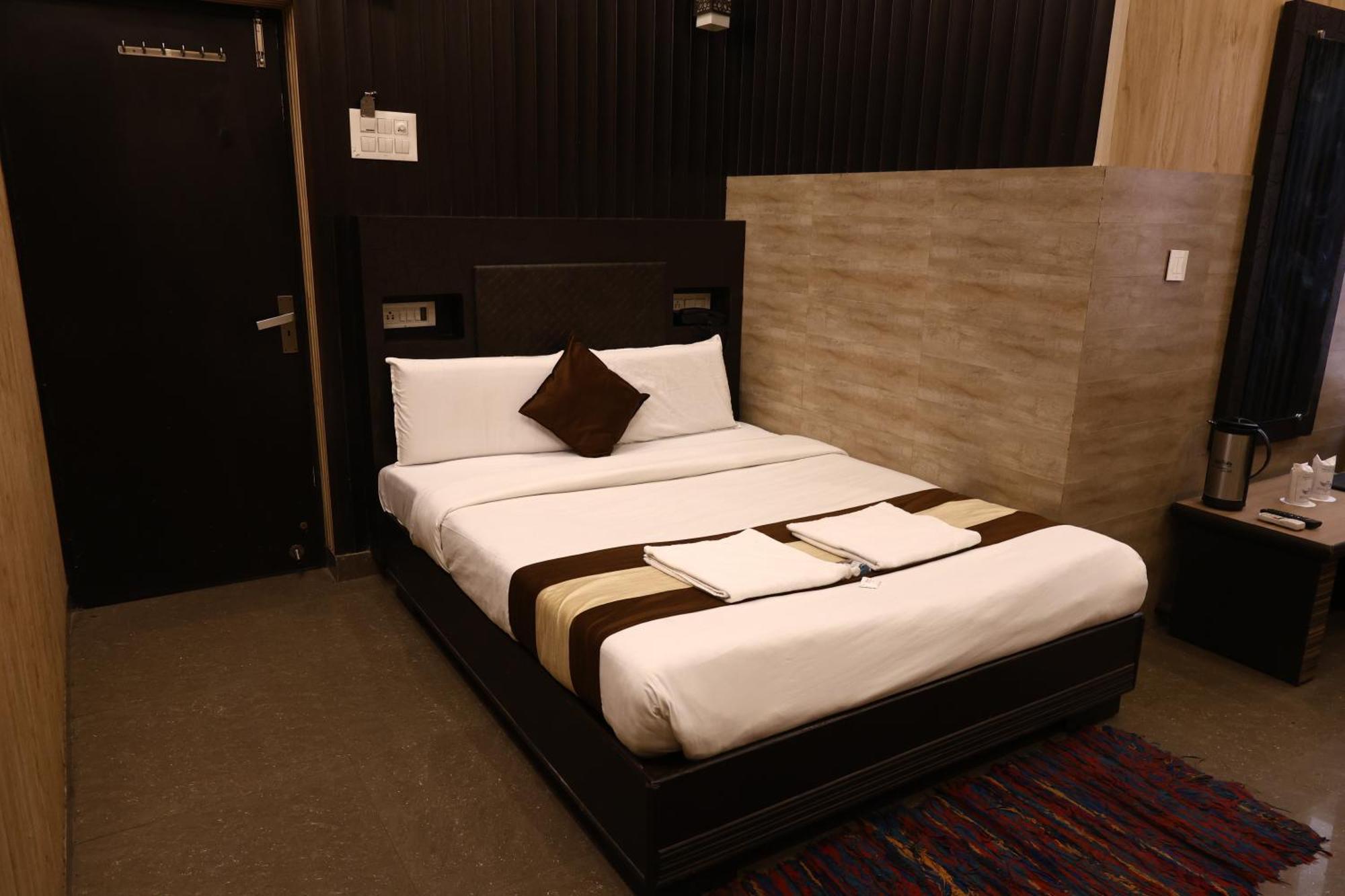 Hotel Pardesi 哈里瓦 外观 照片