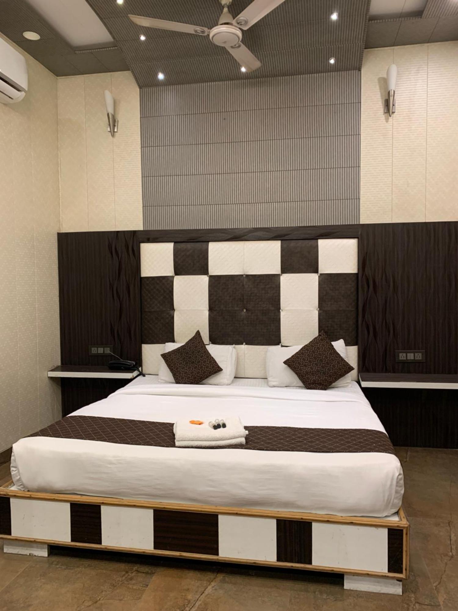 Hotel Pardesi 哈里瓦 外观 照片