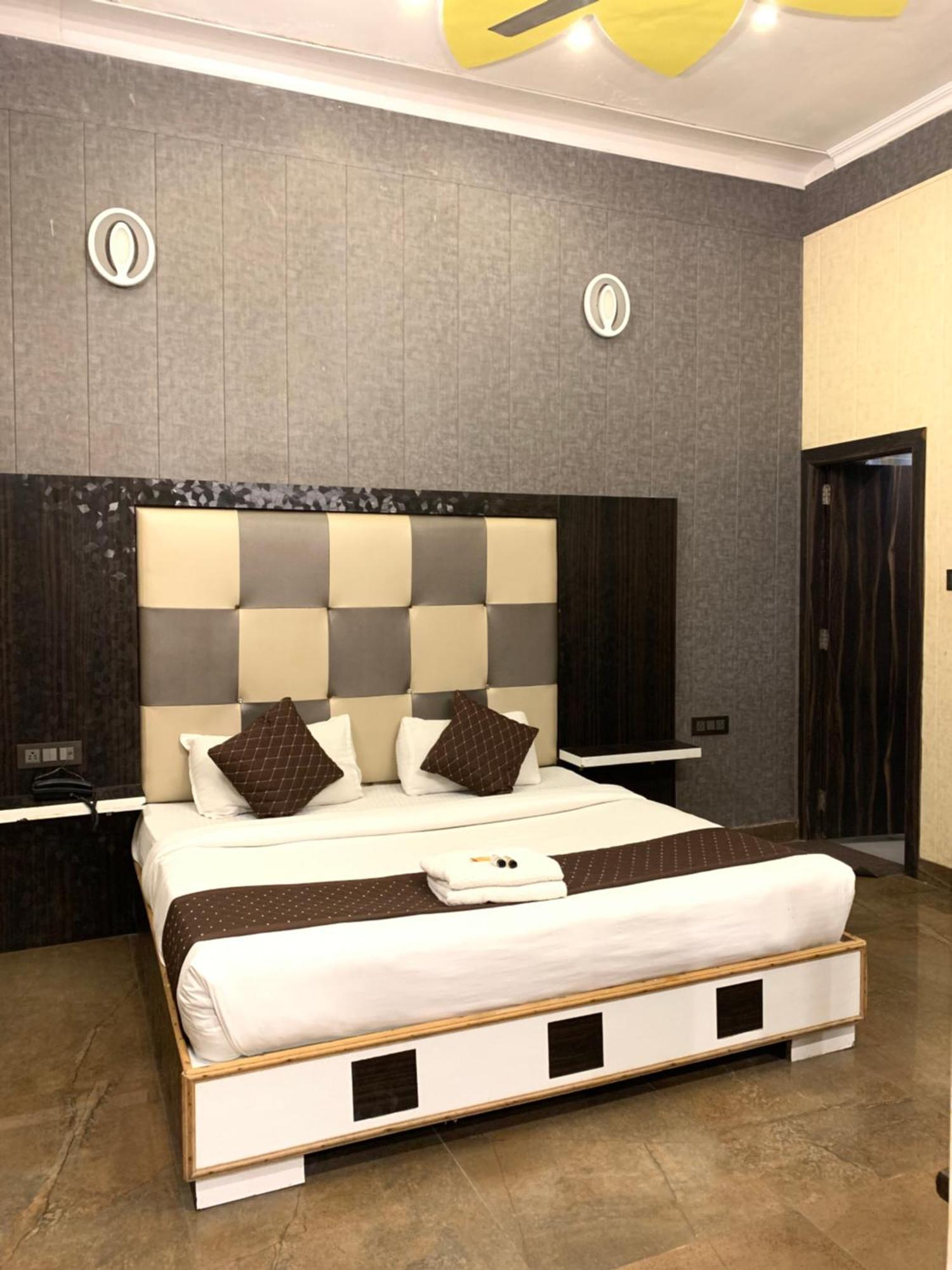 Hotel Pardesi 哈里瓦 外观 照片